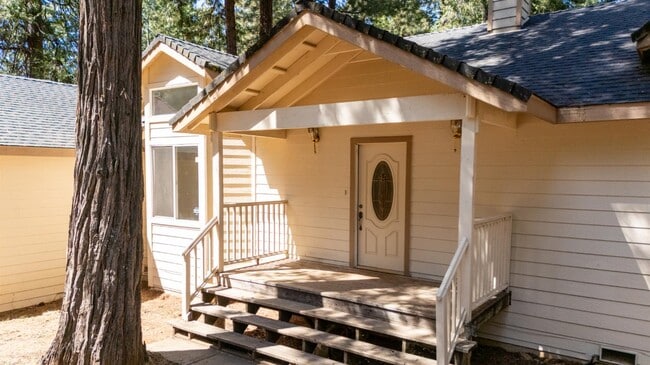 Foto del edificio - 6885 Kings Row Dr