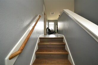 Building Photo - 20751 Cypress Post Dr