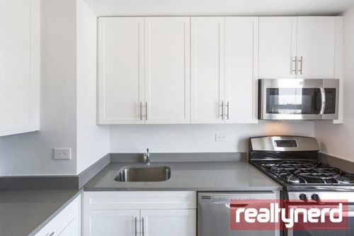 Foto del edificio - 2775 E 12th St