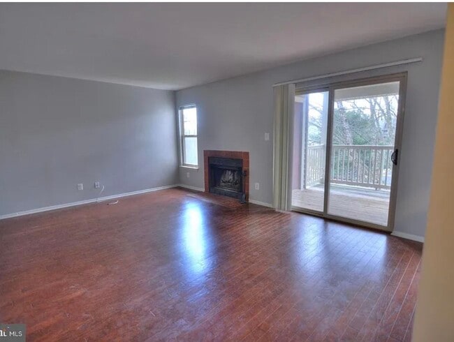 Building Photo - 1707 Ascot Way