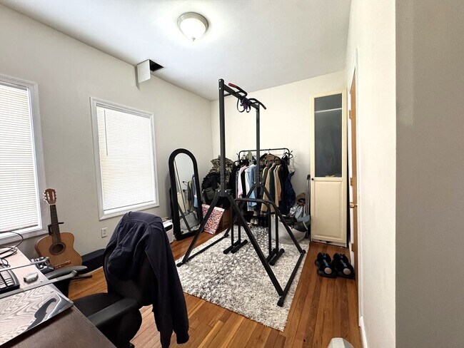 Foto del edificio - 3 McLean Pl