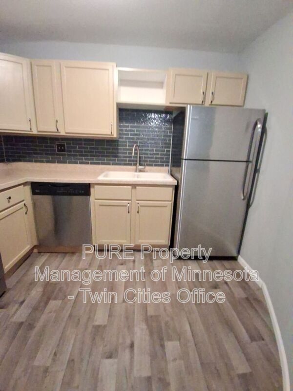 Building Photo - 7448 72nd Ln N