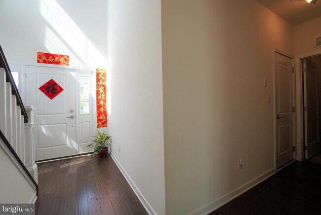 Building Photo - 107 Briarwood Ln