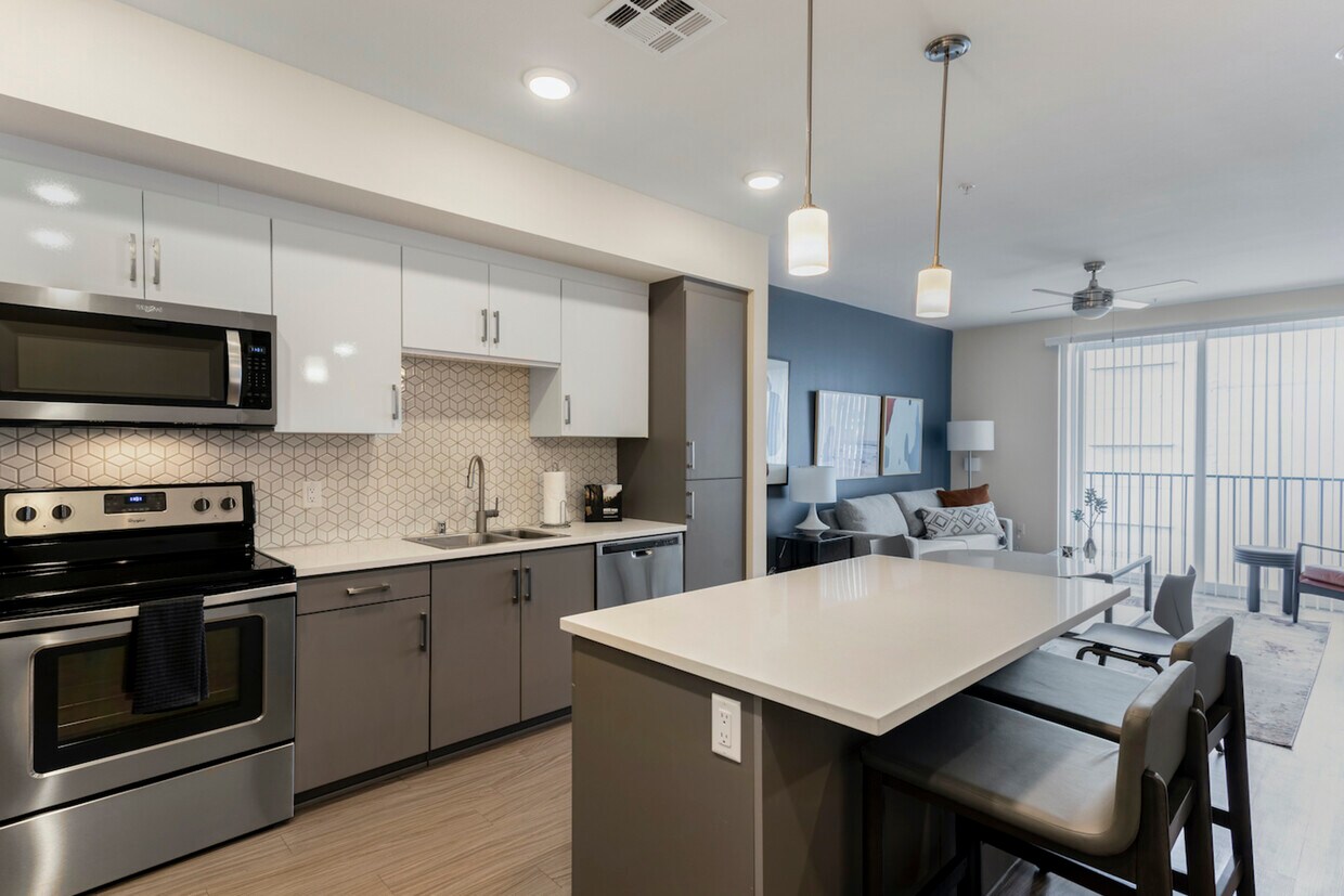Foto principal - 611 Bounty Dr