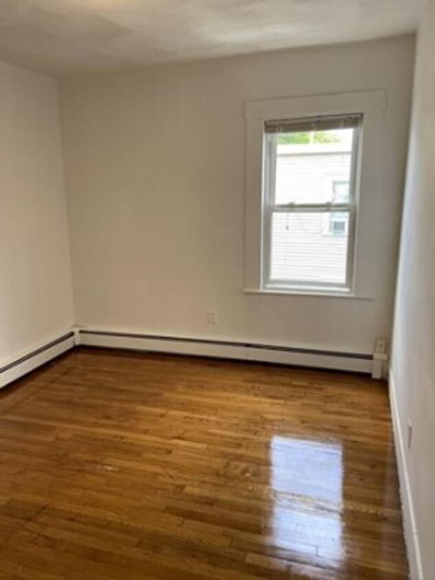 Kendall Sq. 1 Bedroom Apt. 9/1 - NO BROKER FEE - Kendall Sq. 1 Bedroom Apt. 9/1 - NO BROKER FEE