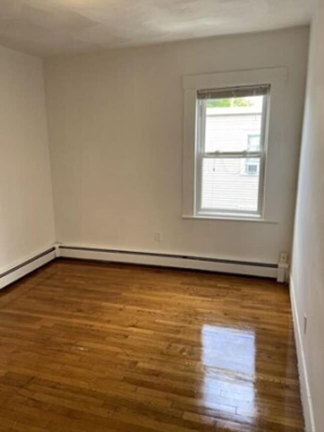 Kendall Sq. 1 Bedroom Apt. 9/1 - NO BROKER FEE - Kendall Sq. 1 Bedroom Apt. 9/1 - NO BROKER FEE