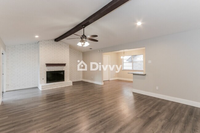 Building Photo - 5112 Everglade Road