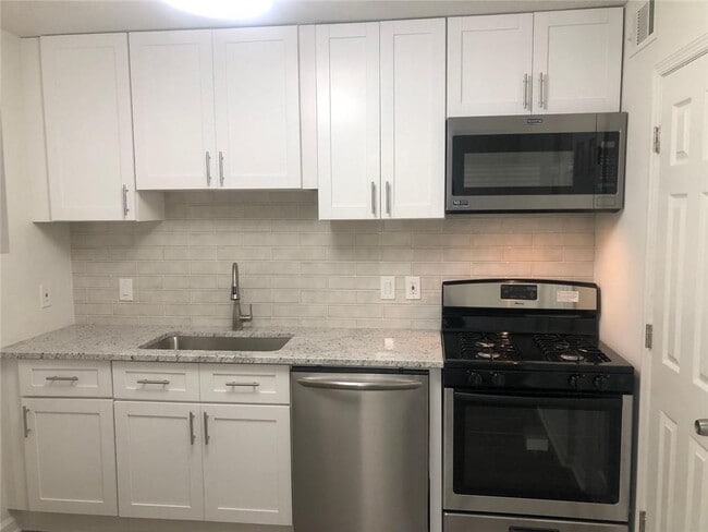 Foto del edificio - 1448 Springleaf Cir SE