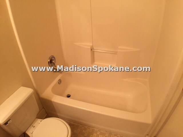 Foto del edificio - 1608 W Main Ave