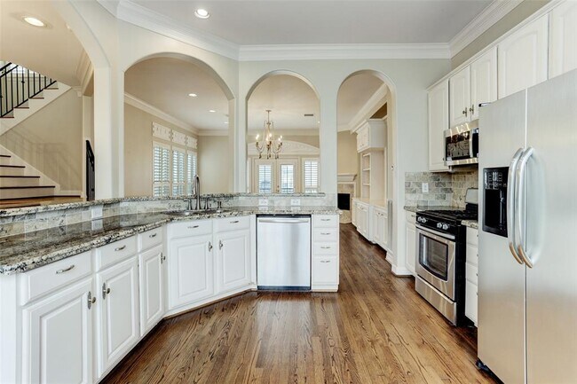 Foto del edificio - 3318 W Dallas St