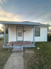 Building Photo - 306 N 22nd St