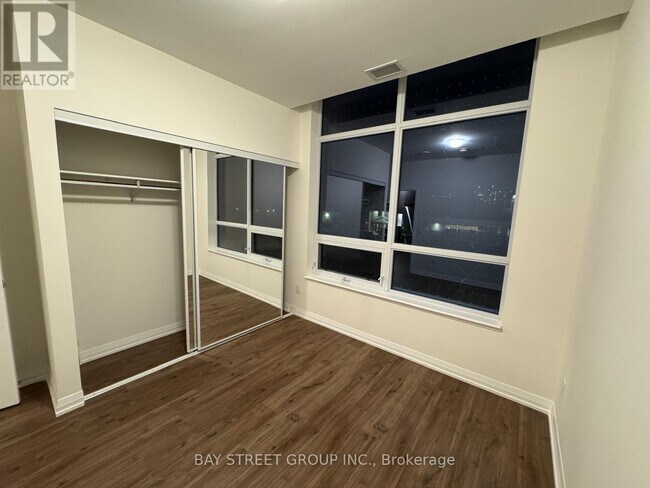 Building Photo - 3270 Sheppard Ave E
