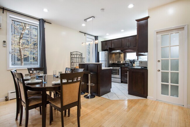 Foto del edificio - 310 East 62nd Street