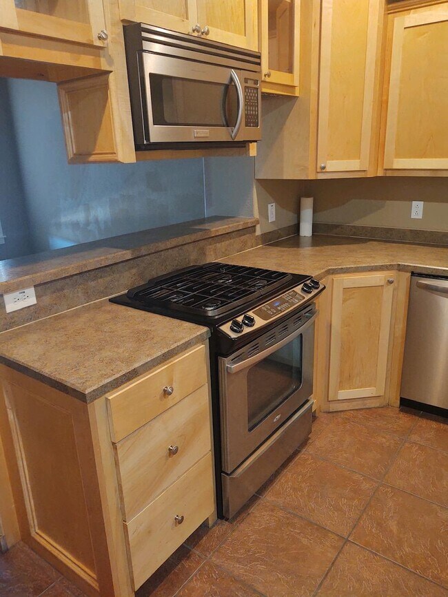 Building Photo - 14 Bella Vista Cir