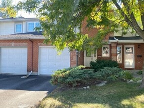Building Photo - 163 Bridlewood Dr