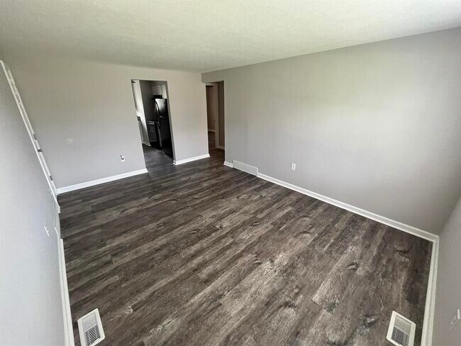 Building Photo - 4807 Saddlebrook Ln