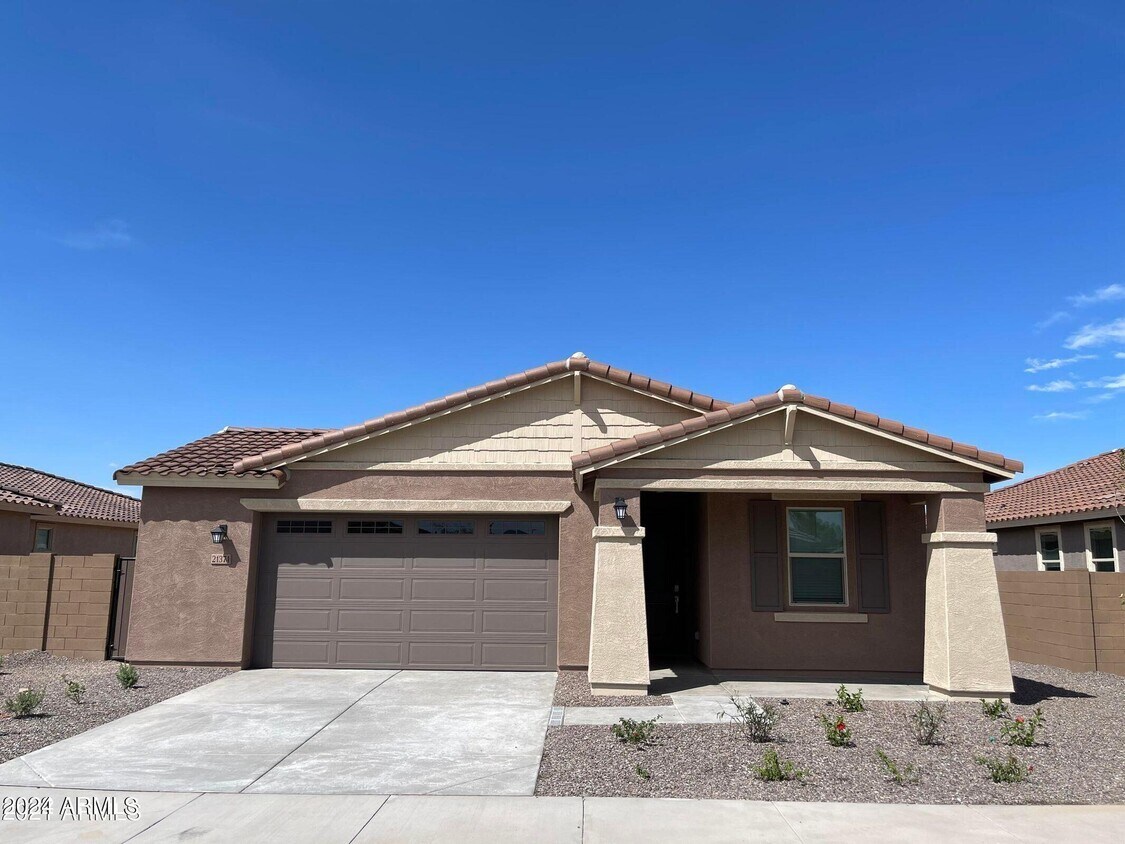 Primary Photo - 21374 E Estrella Ct