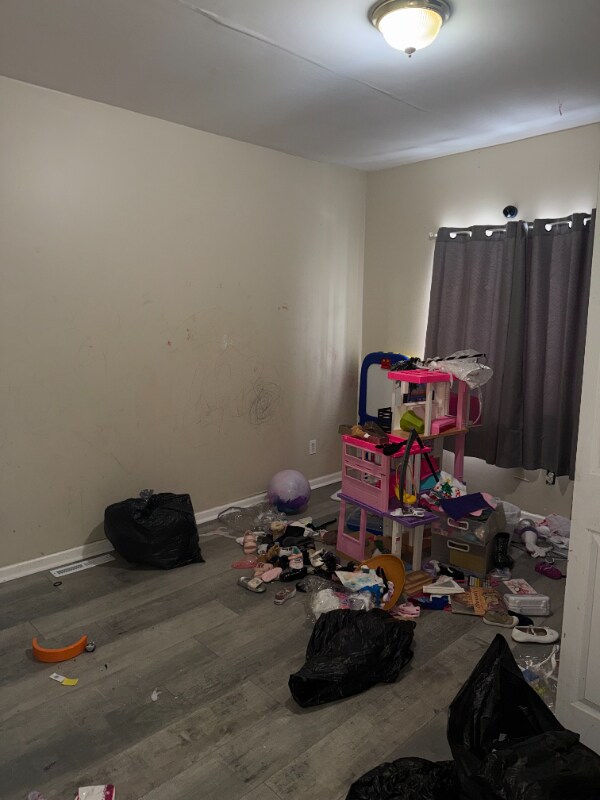 Foto del edificio - 1309 Barney Ave