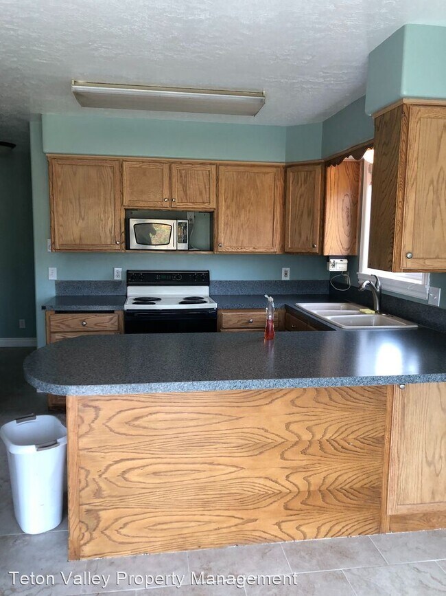 Foto del edificio - 4 br, 2 bath House - 1925 Alta North Road
