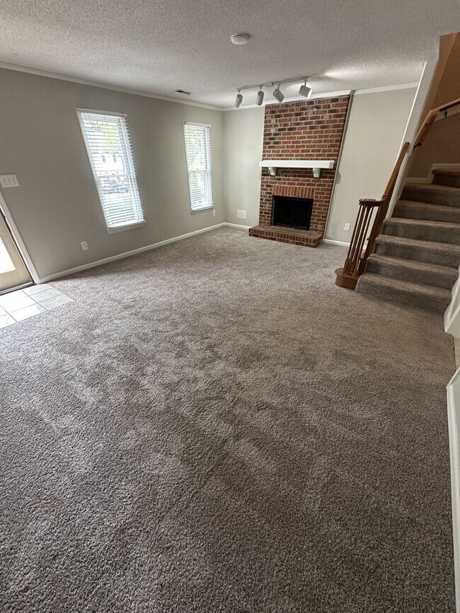 Foto del edificio - 5621 Hamstead Crossing