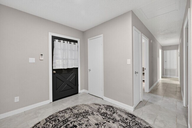 Foto del edificio - 1941 Brown Rd