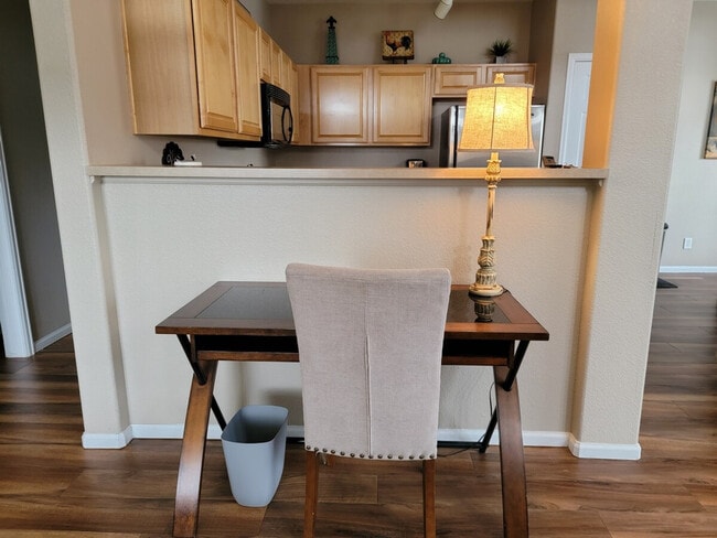 Foto del edificio - 479 Black Feather Loop