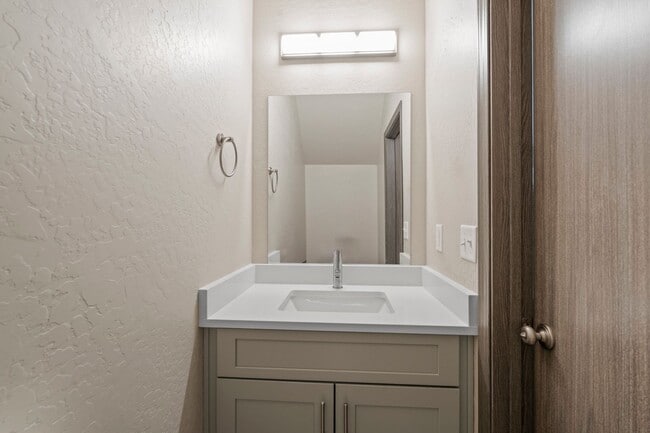 Foto del edificio - NEW Valley Townhome for rent