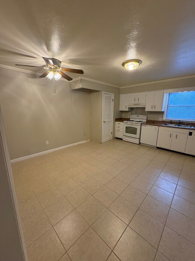 Foto del edificio - 223 Ridge Ln