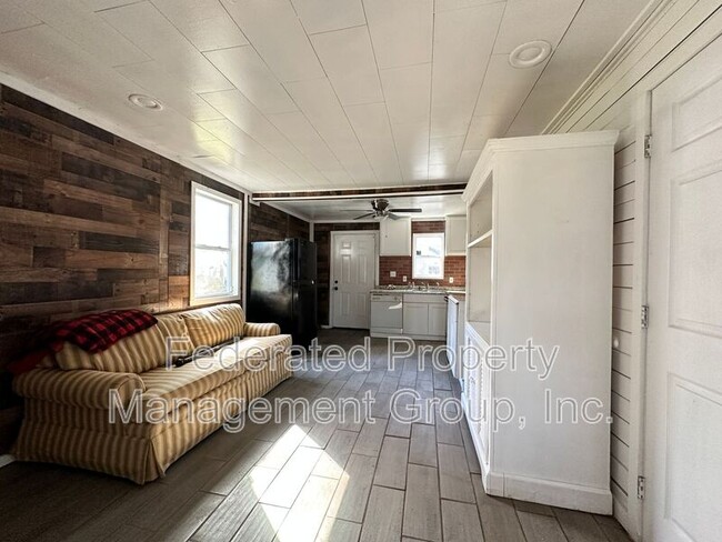 Building Photo - 3952 Bessent Rd