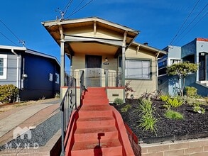 Building Photo - 2515 64th Ave