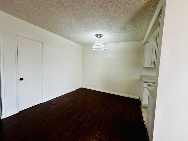 Foto del edificio - 719 N Kingsley Dr