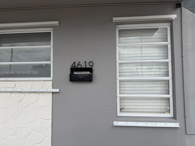 Foto del edificio - 4617 NW 2nd Terrace