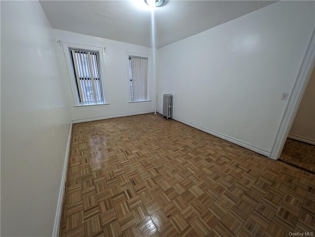Building Photo - 2187 Holland Ave