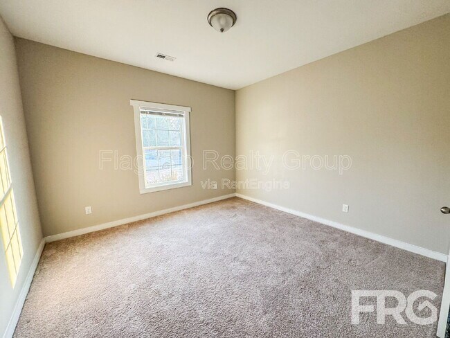 Foto del edificio - 1400 S Taylor St