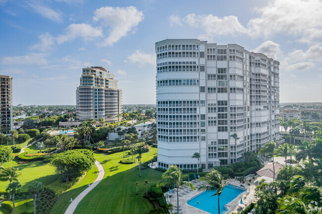 Building Photo - Monaco Beach Club
