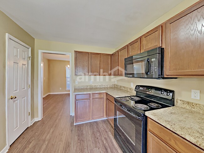 Building Photo - 4027 Cadence Dr