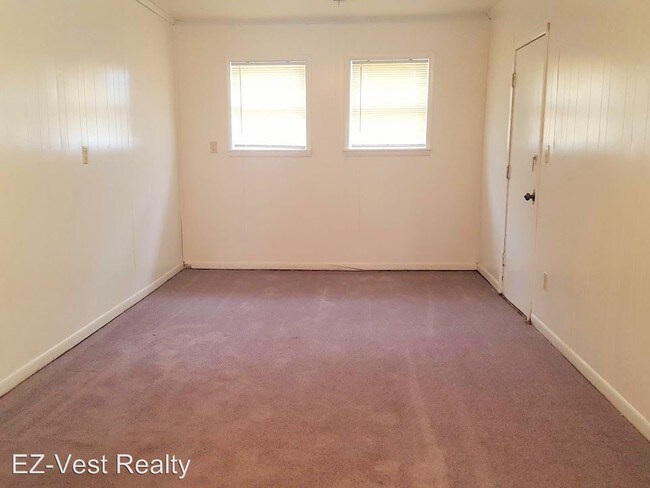 Building Photo - 4 br, 2.5 bath House - 348 Fox Hill Road
