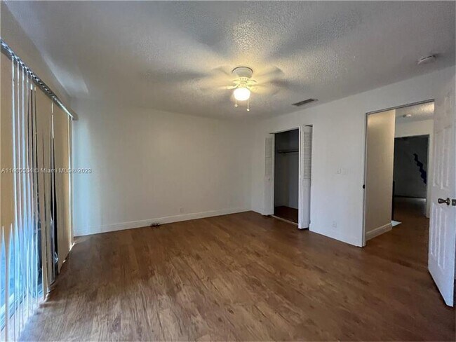 Building Photo - 6272 Boulevard