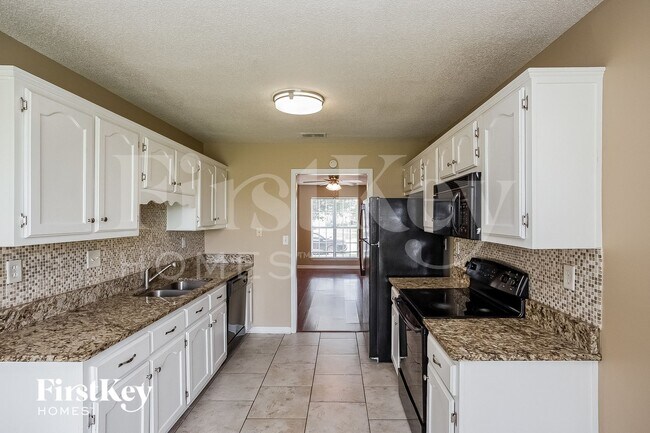 Foto del edificio - 6578 Bentley Cove