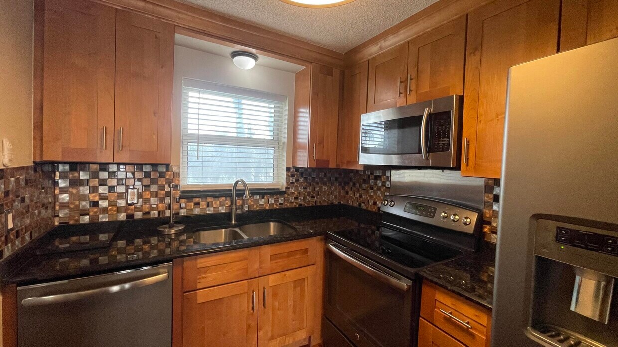 531 W Kalmia Dr Unit 5, West Palm Beach, FL 33403 Condo for Rent in West Palm Beach, FL