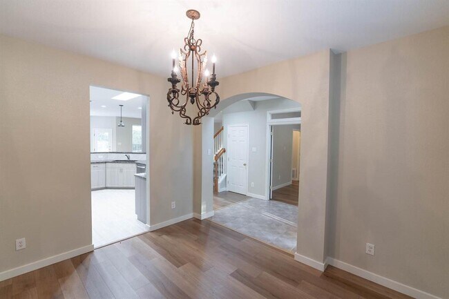 Building Photo - 10920 Quarry Oaks Trail