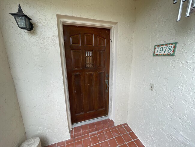 Building Photo - 7978 La Mirada Dr