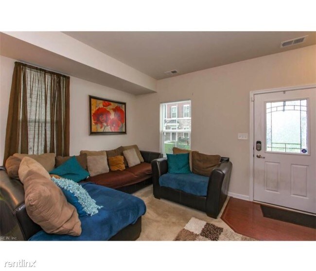 Building Photo - 2 br, 4 bath Townhome - 4371 Pickney Lane