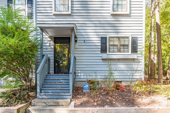 Photo - 1 Willow Bridge Dr House