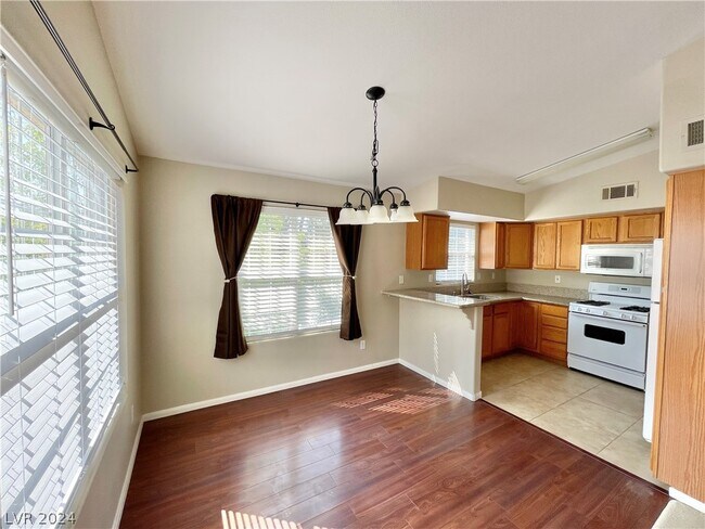 Building Photo - 520 Arrowhead Trail