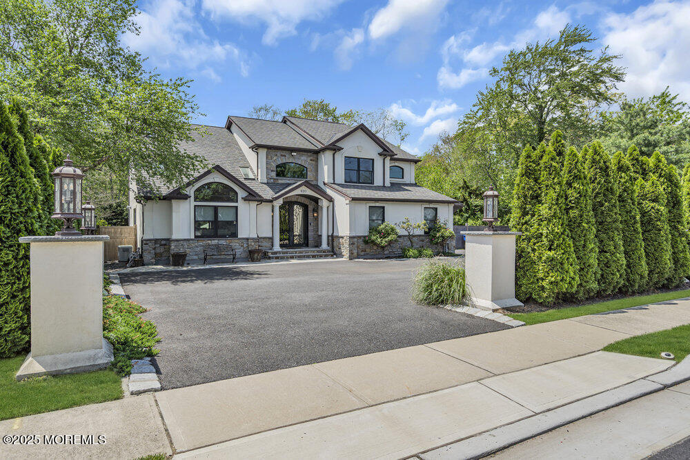 Foto principal - 620 Brookside Dr