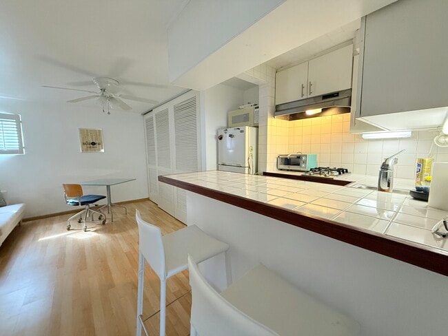 Photo - 12 Spinnaker St Apartment
