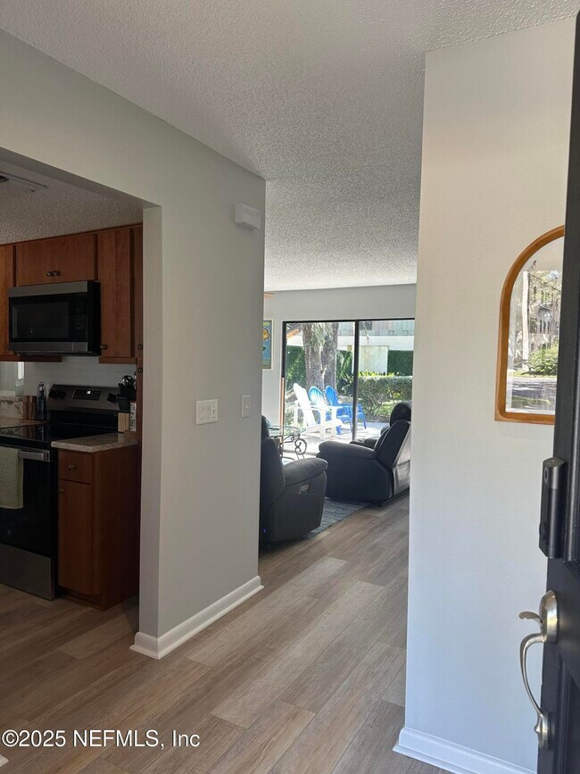 Foto del edificio - 133 Bermuda Ct