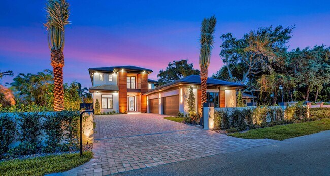 Building Photo - 416 S Lake Dr