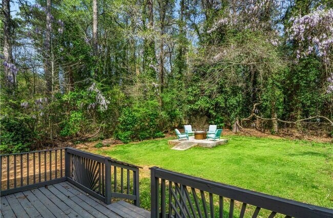 Foto del edificio - 437 Collier Ridge Dr NW